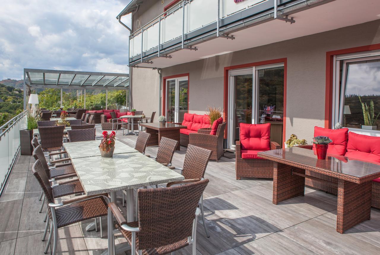 Hotel-Restaurant-Weingut Kapellenhof Klotten Exterior foto