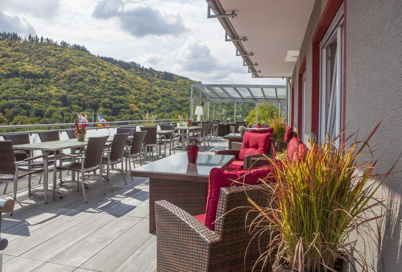 Hotel-Restaurant-Weingut Kapellenhof Klotten Exterior foto